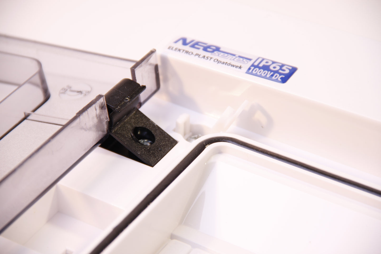 RH-8 IP65 NEO ELEKTROPLAST PV hermetic surface-mounted switchgear