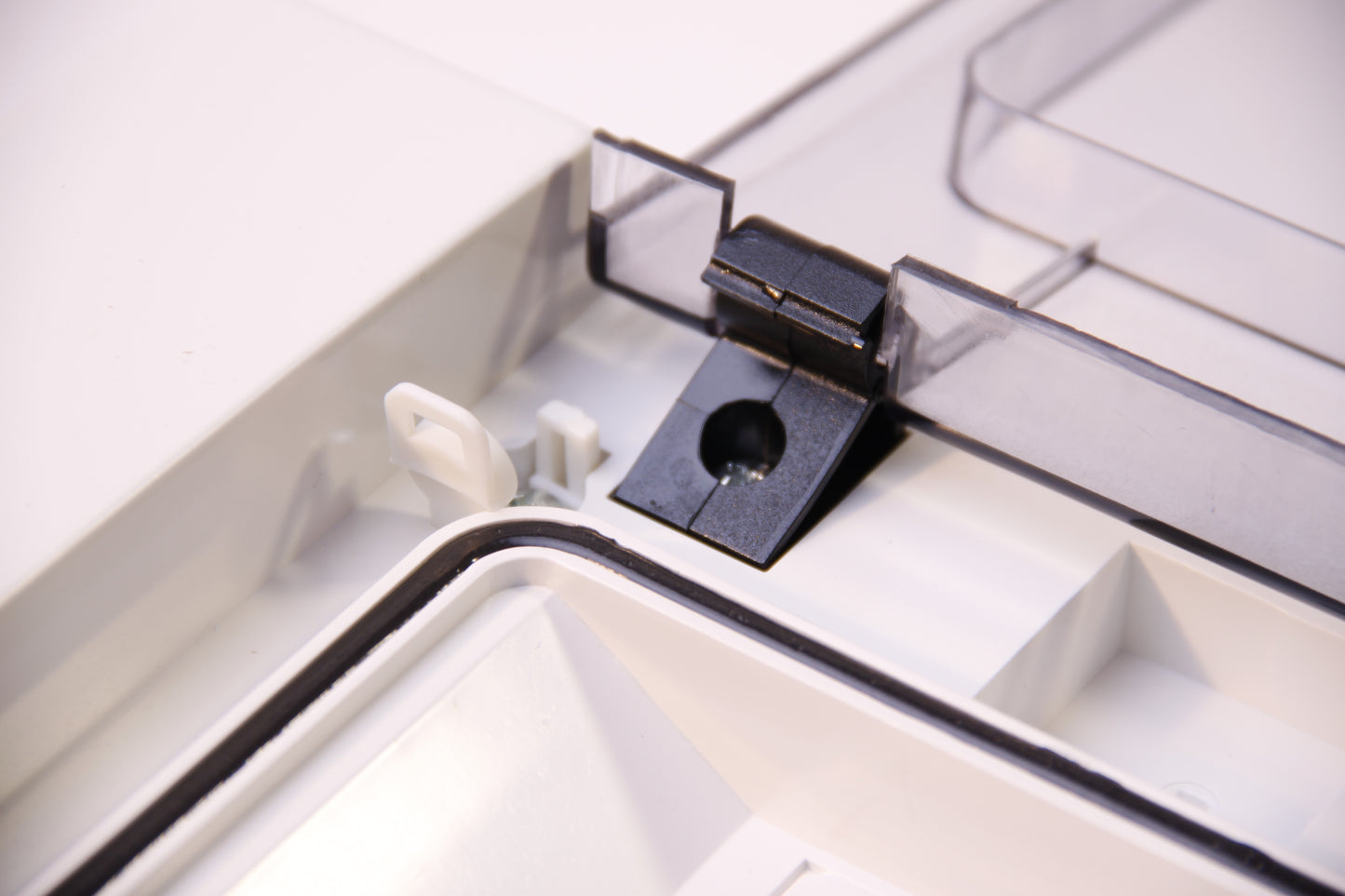 RH-4 IP65 NEO ELEKTROPLAST PV hermetic surface-mounted switchgear