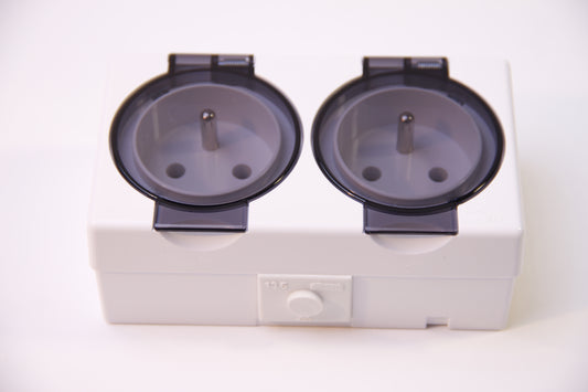 Gniazdo podwójne z uziemieniem IP44 16A 250VAC 2X(2P+Z) z klapką