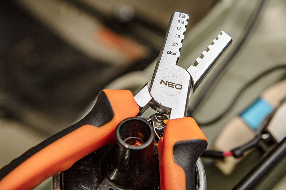 Crimping pliers for terminals 0.25 - 2.5mm2 crimping tool